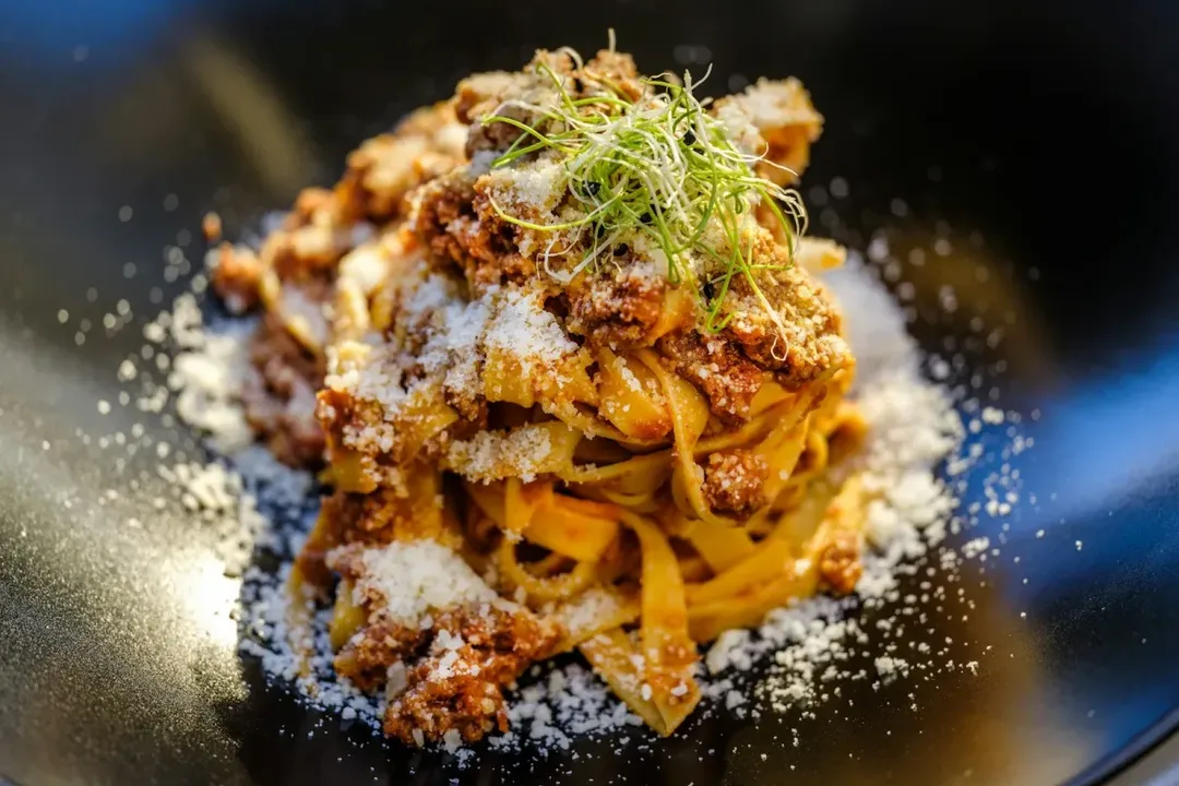 Tagliatelle al ragú, el plato emiliano de la región de Massimo Bottura
